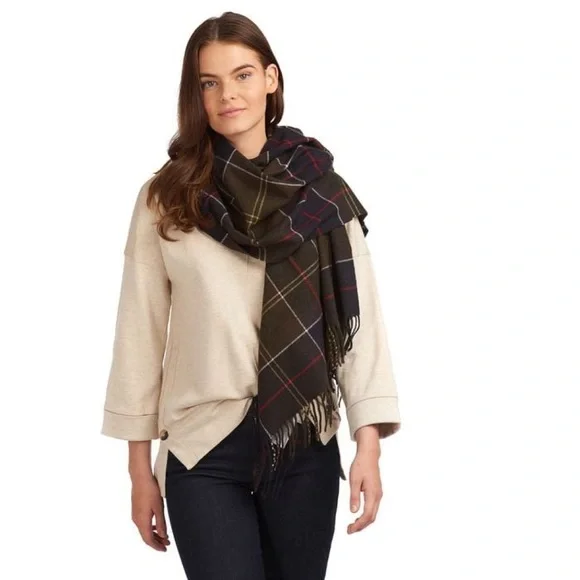 NWTs Barbour Hailes Tartan Scarf/Wrap — Classic Tartan - Picture 9 of 11